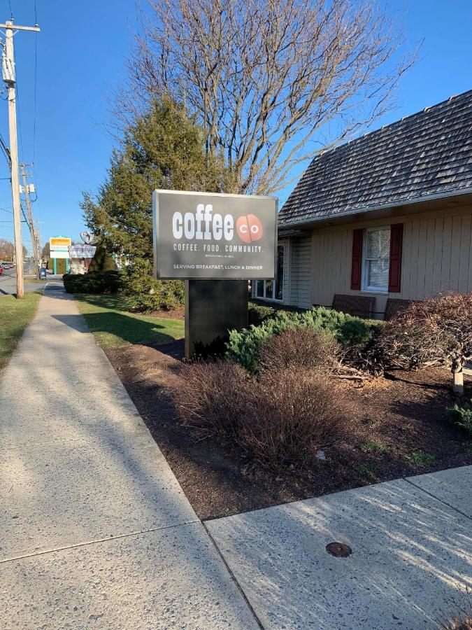 Country Squire Inn And Suites New Holland Kültér fotó
