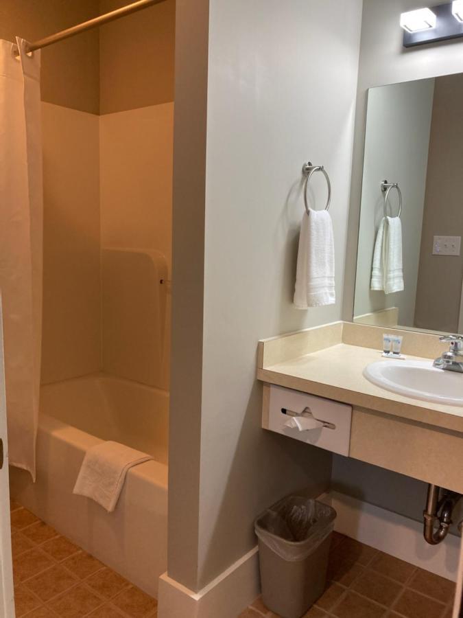Country Squire Inn And Suites New Holland Kültér fotó