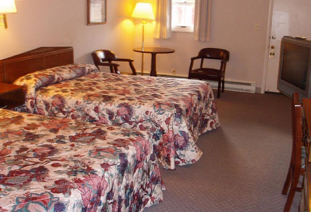 Country Squire Inn And Suites New Holland Kültér fotó