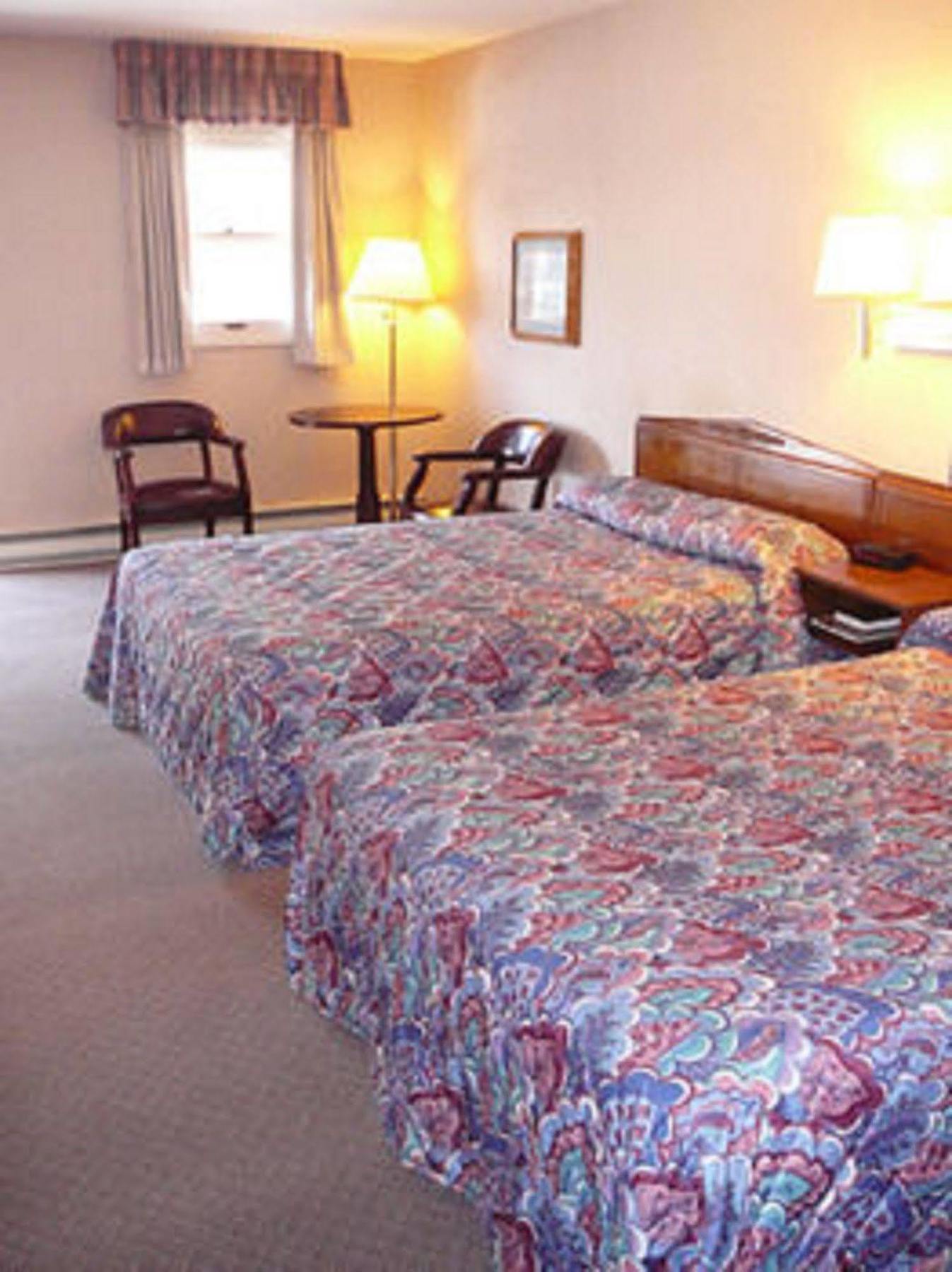 Country Squire Inn And Suites New Holland Kültér fotó