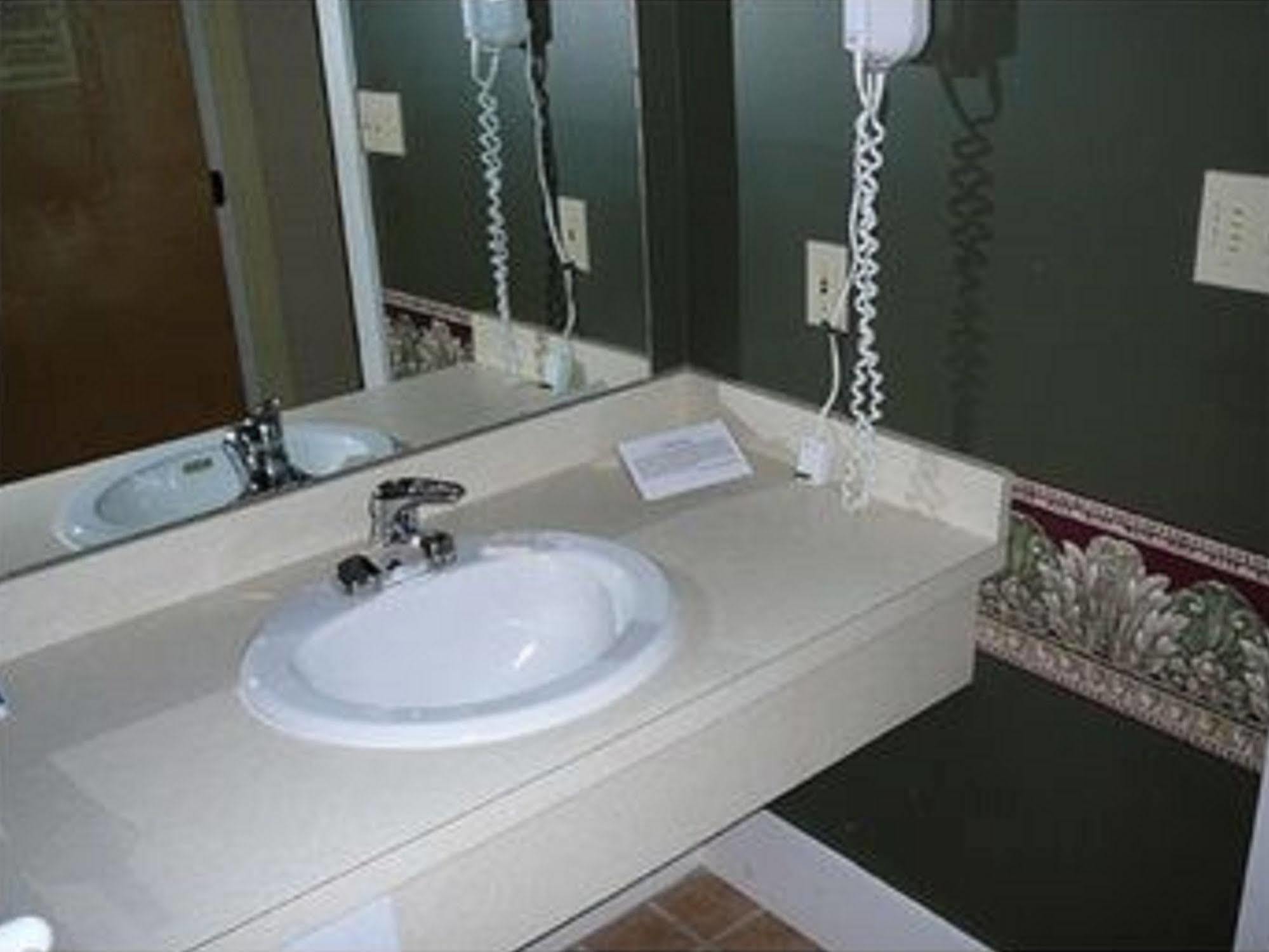 Country Squire Inn And Suites New Holland Kültér fotó