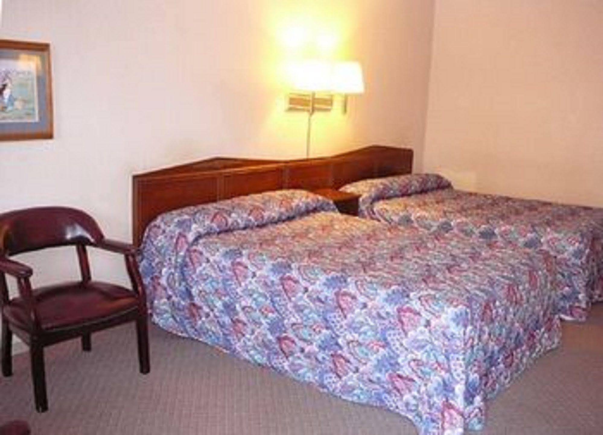 Country Squire Inn And Suites New Holland Kültér fotó